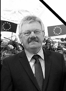 Trauer um BM Peter Nebelo